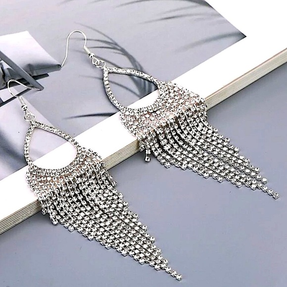 Silver Rhinestone Tassel Crystal Dangle Earrings - Picture 4 of 8